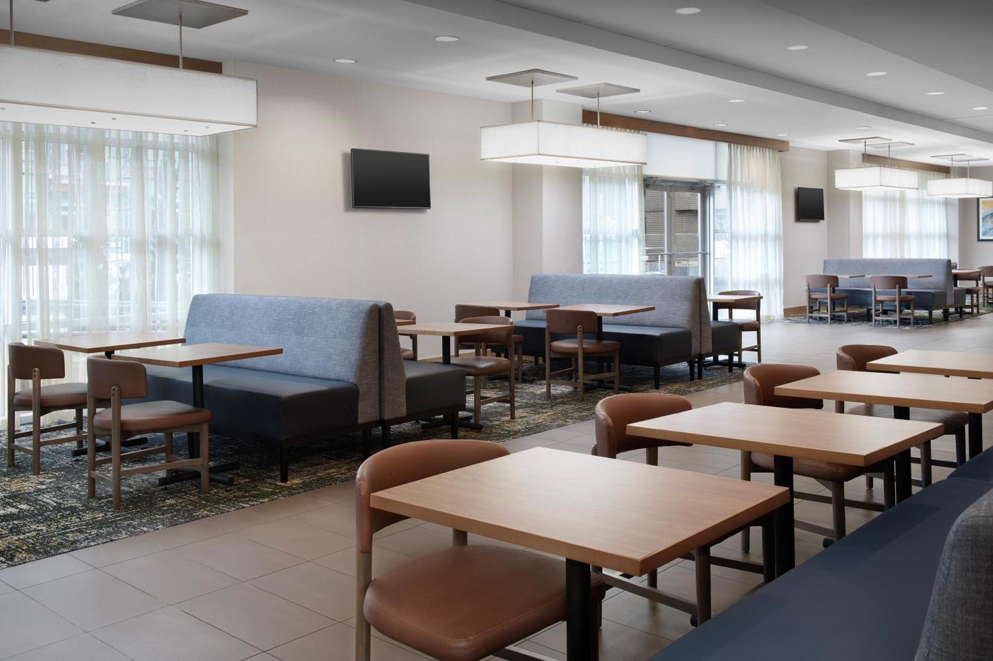 Hyatt Place Boulder Pearl Street - Newly Renovated Боулдър Екстериор снимка