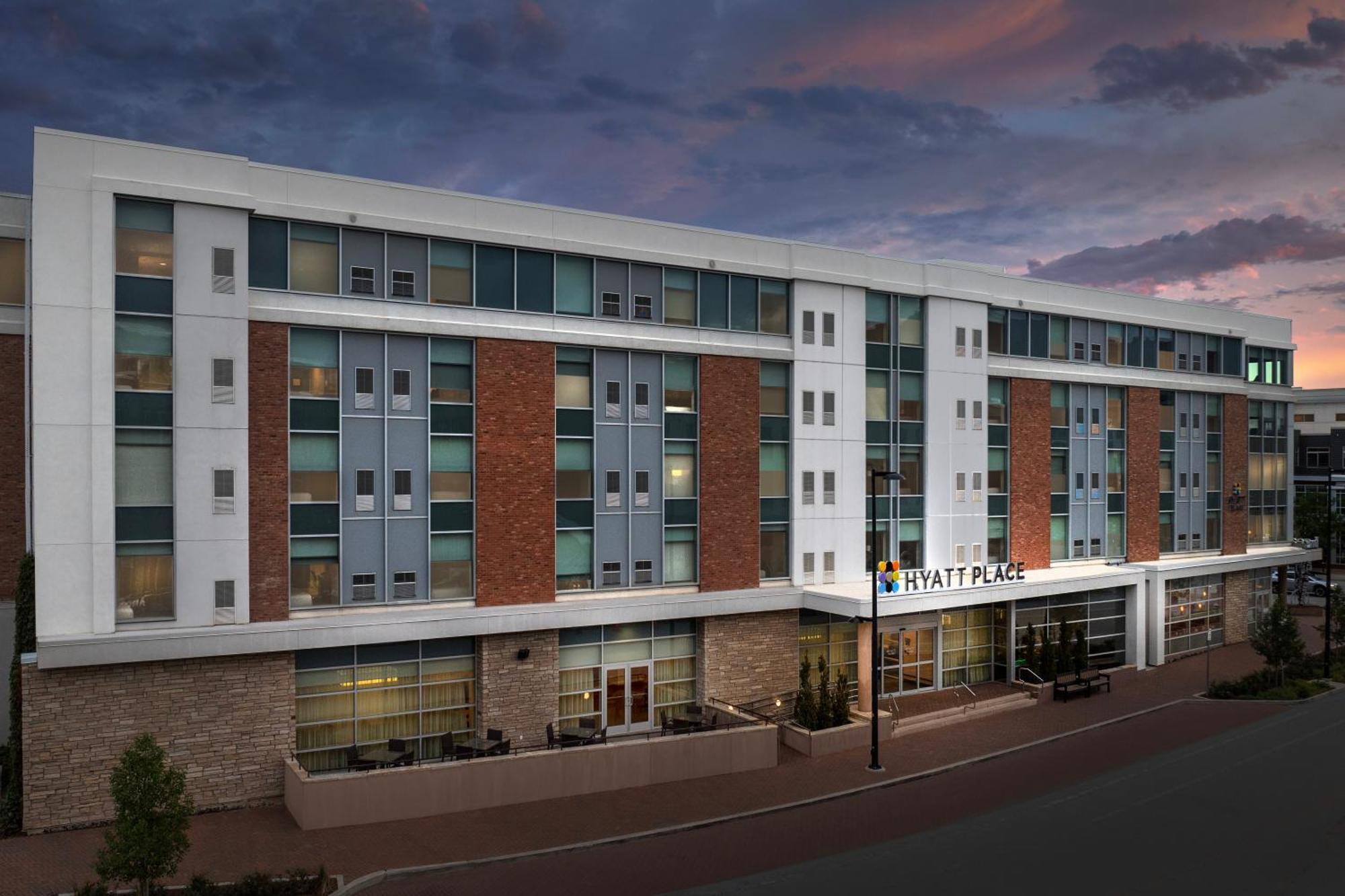 Hyatt Place Boulder Pearl Street - Newly Renovated Боулдър Екстериор снимка